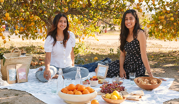 Alaya Tea - Two women with tea products